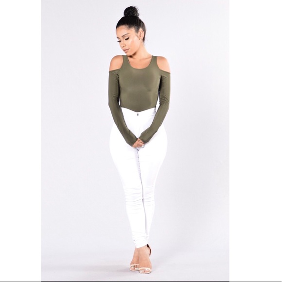 Fashion nova top - Picture 2 of 3